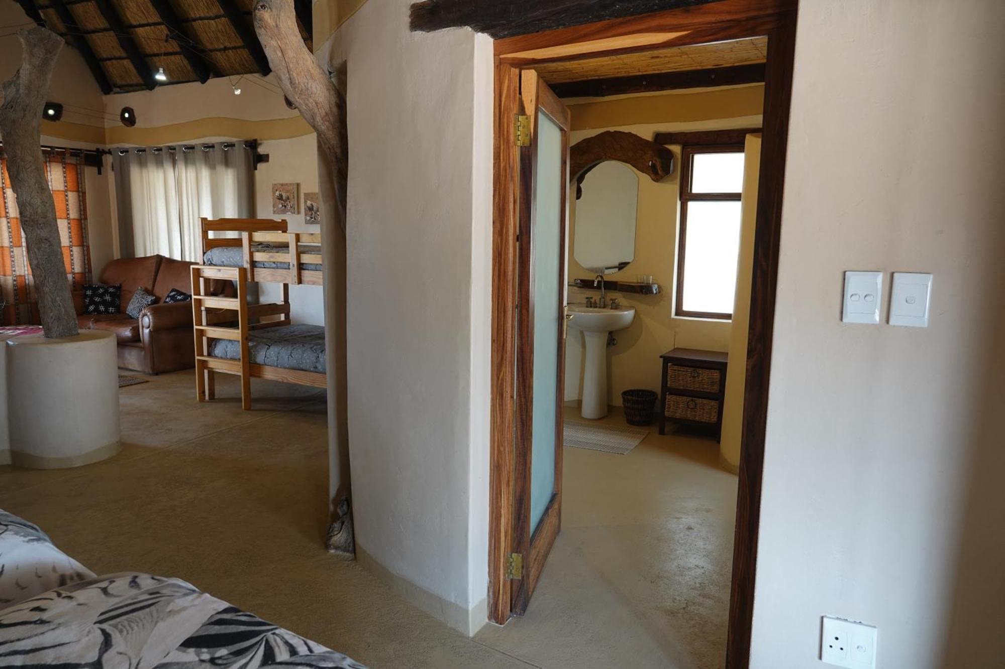 Camp Mara Hotell Omaruru Exteriör bild
