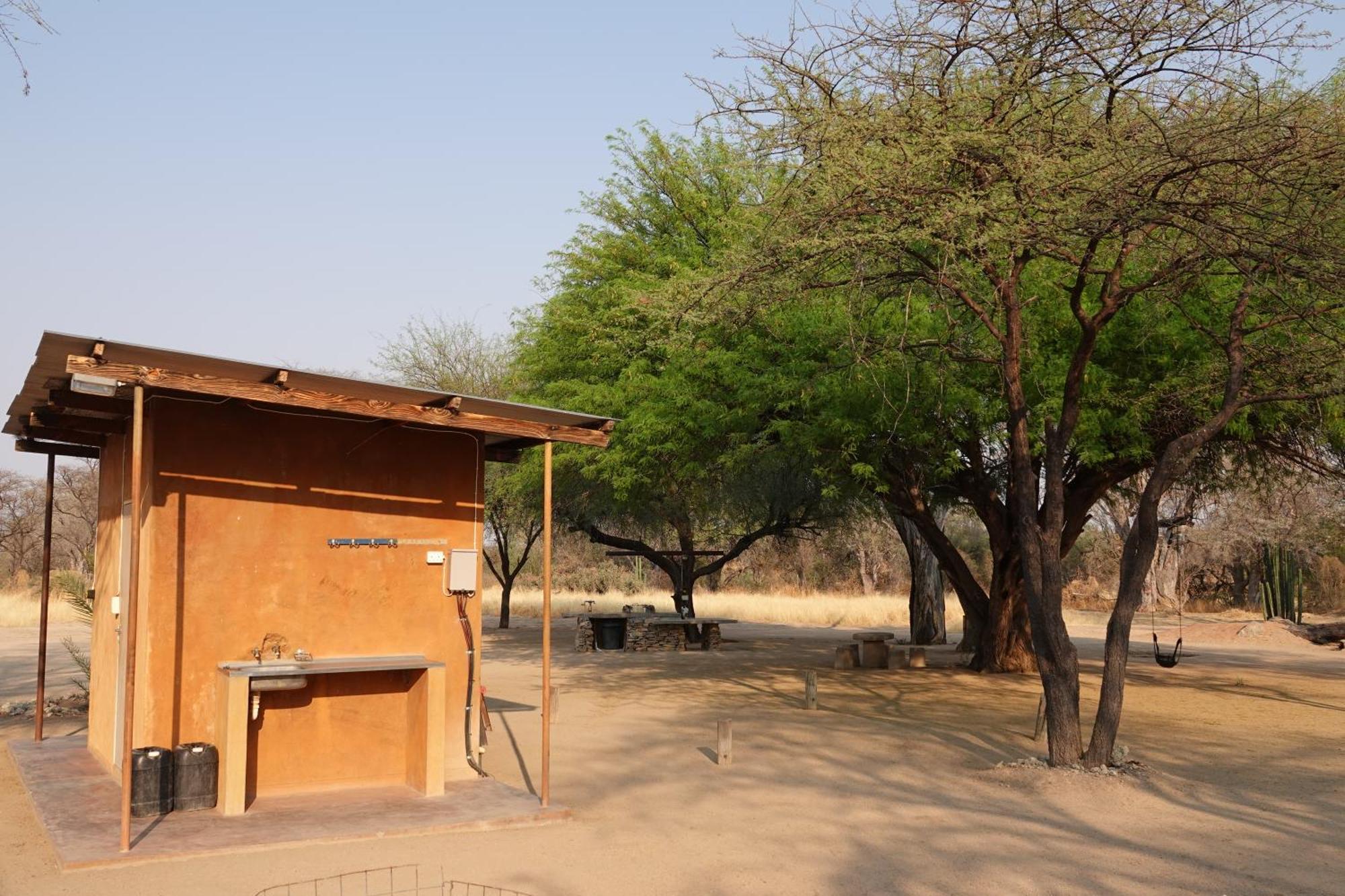 Camp Mara Hotell Omaruru Exteriör bild