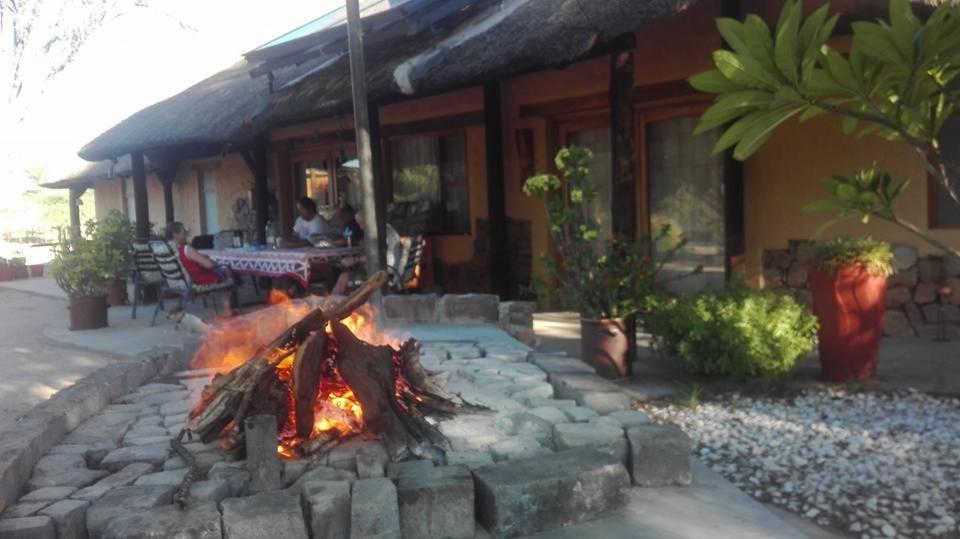 Camp Mara Hotell Omaruru Exteriör bild